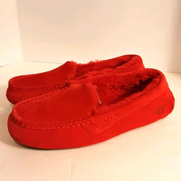 UGG Other - ❤❤❤UGG SLIPPER MENS SIZE 10❤❤❤